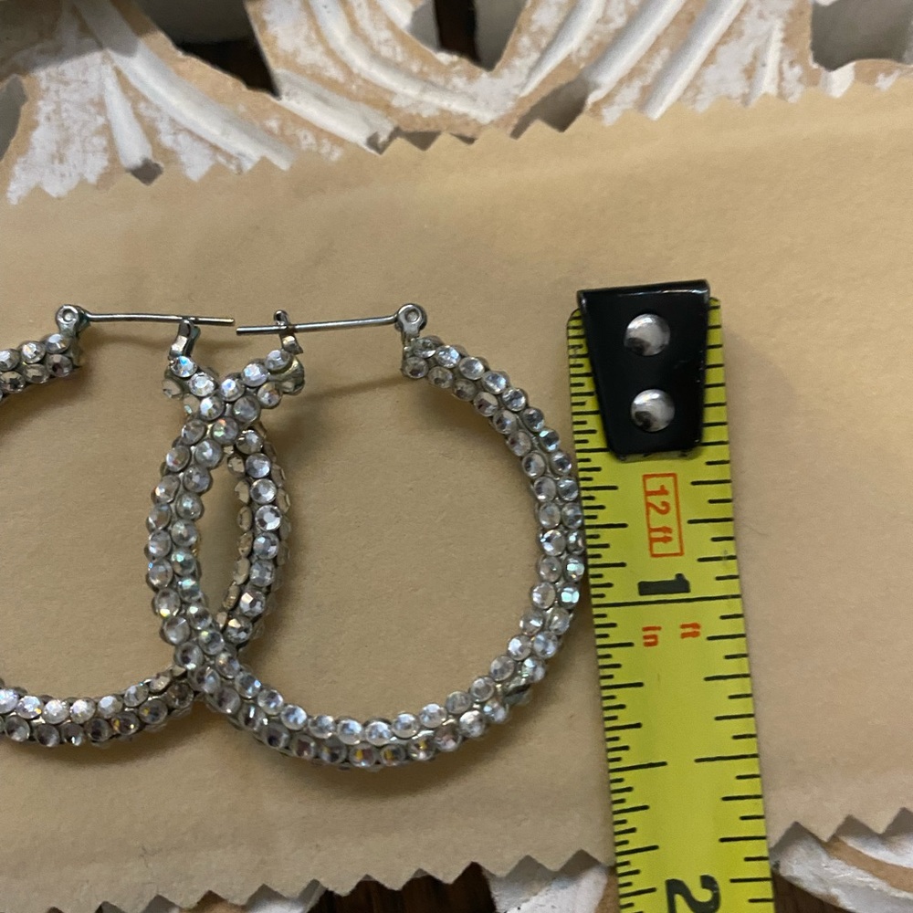 Cecile Jeanne of a Paris rhinestone earrings - Picture 2 of 3